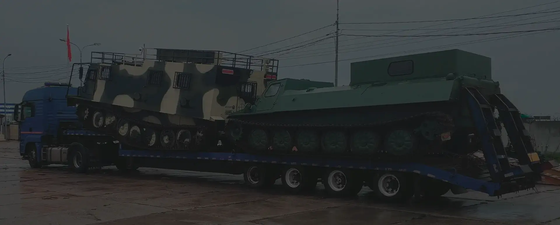 Транспортировка танков и ракет в рабочем поселке Лиман (Южный округ - Астраханская область) с соблюдением секретности.